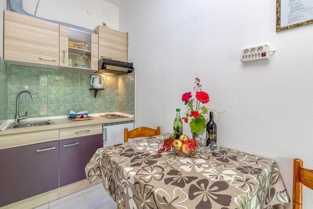 Apartments Bastovanovic Rovinj Exteriör bild